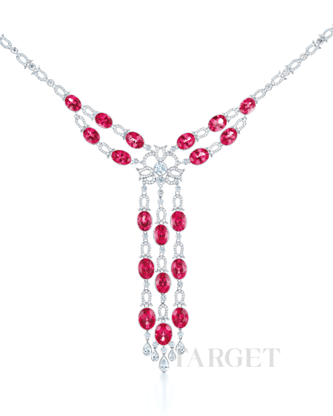 Tiffany & Co.的瑰丽浪漫 粉红色尖晶石和钻石吊坠项链