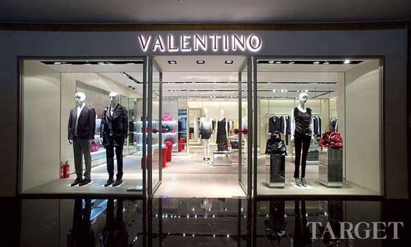 奢华的新空间 Valentino上海半岛酒店新店隆重开幕