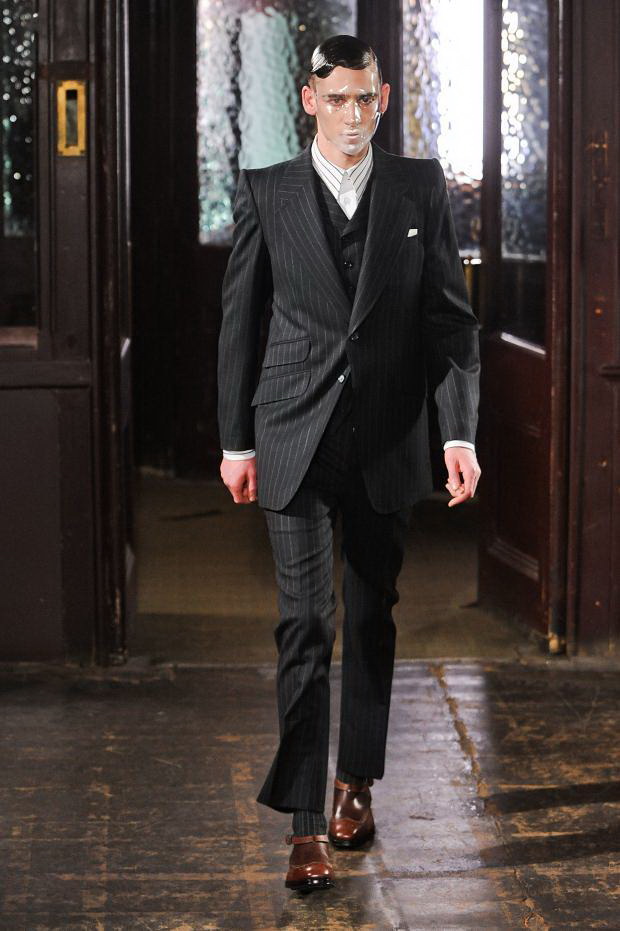 Alexander McQueen 2013秋冬伦敦男装周秀场