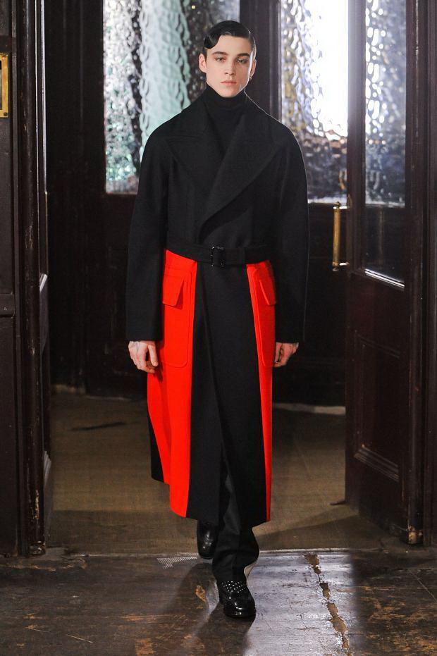 Alexander McQueen 2013秋冬伦敦男装周秀场