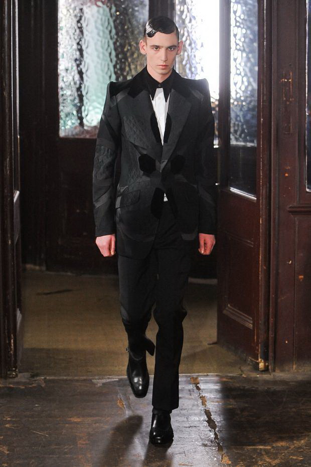 Alexander McQueen 2013秋冬伦敦男装周秀场