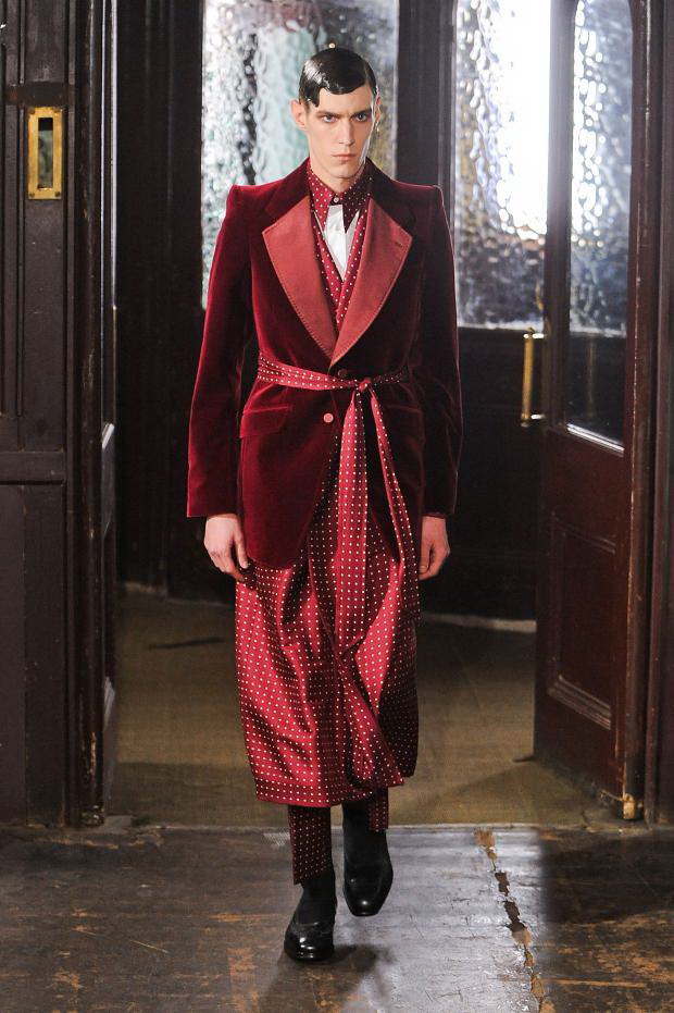 Alexander McQueen 2013秋冬伦敦男装周秀场