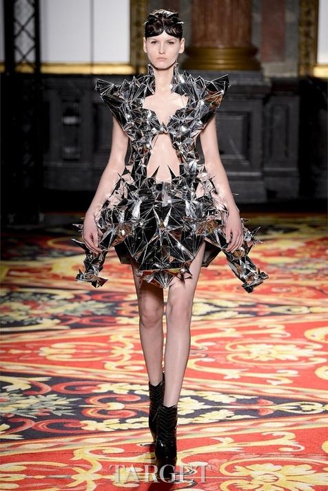 Iris Van Herpen 春季高级订制时装系列鉴赏