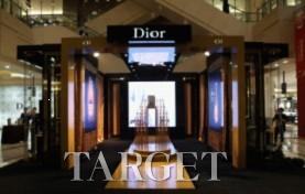 Dior演绎独家香水叠穿法，释放香氛诱惑 