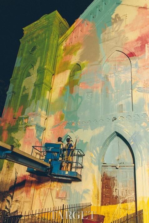 被涂鸦的教堂——艺术家Hense的惊人之作