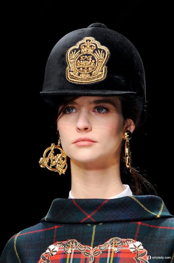 苏格兰狂想曲 Moschino 2013秋冬时装周