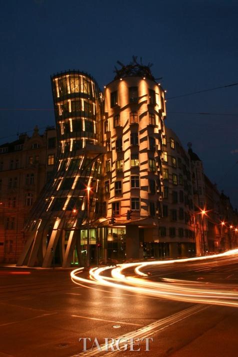 “Dancing House”——捷克布拉格的特色建筑