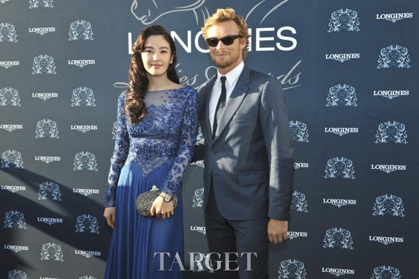 彰显运动典雅风范 2013浪琴表戴安娜赛马大奖赛完美落幕