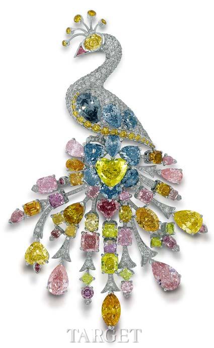 格拉夫彩色钻石孔雀胸针展现极致奢华之美