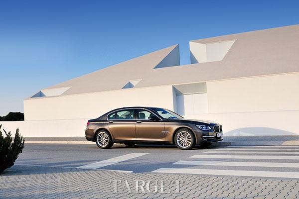 BMW 7系科技先锋 驾驭世界不断向前