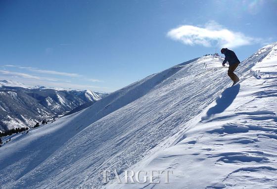 基茨比尔激情滑雪 享受冬日运动狂欢