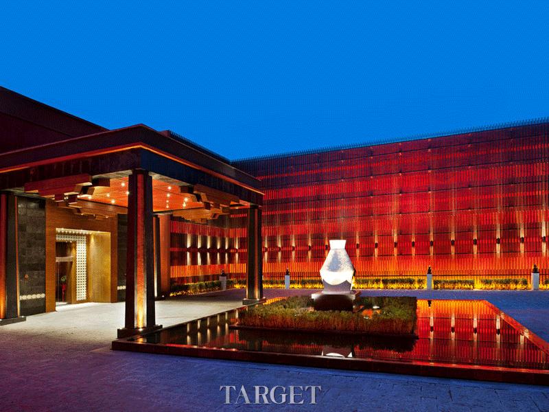 酒店入口，2011年获得西藏最佳新酒店建筑与设计奖。