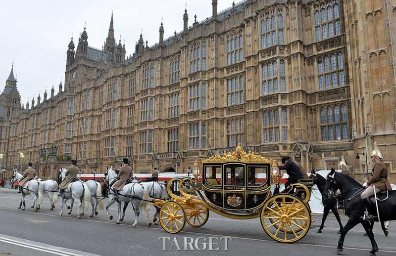 英国女王将乘坐黄金马车参加英国国会开幕大典