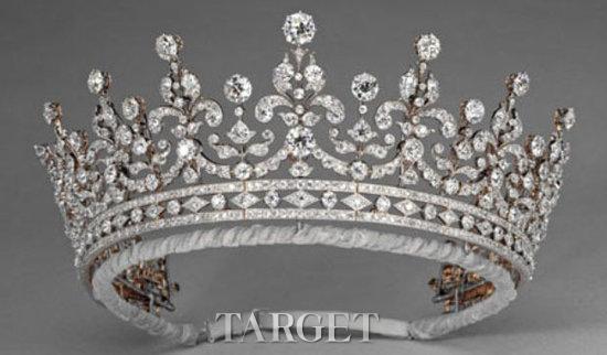 英女王的钻石珠宝都长什么样？ 