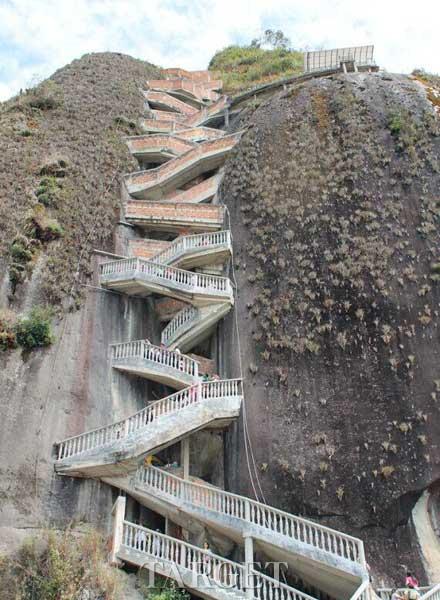 瓜塔佩奇妙岩石 攀岩世界最为壮丽的天梯
