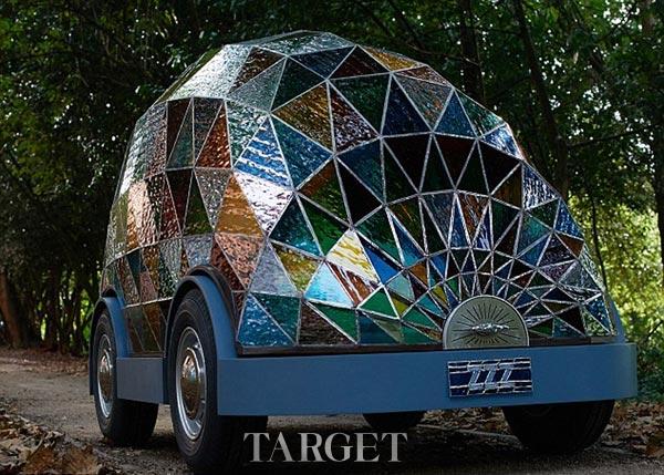 未来概念车 七彩玻璃打造“车轮上的生活空间”