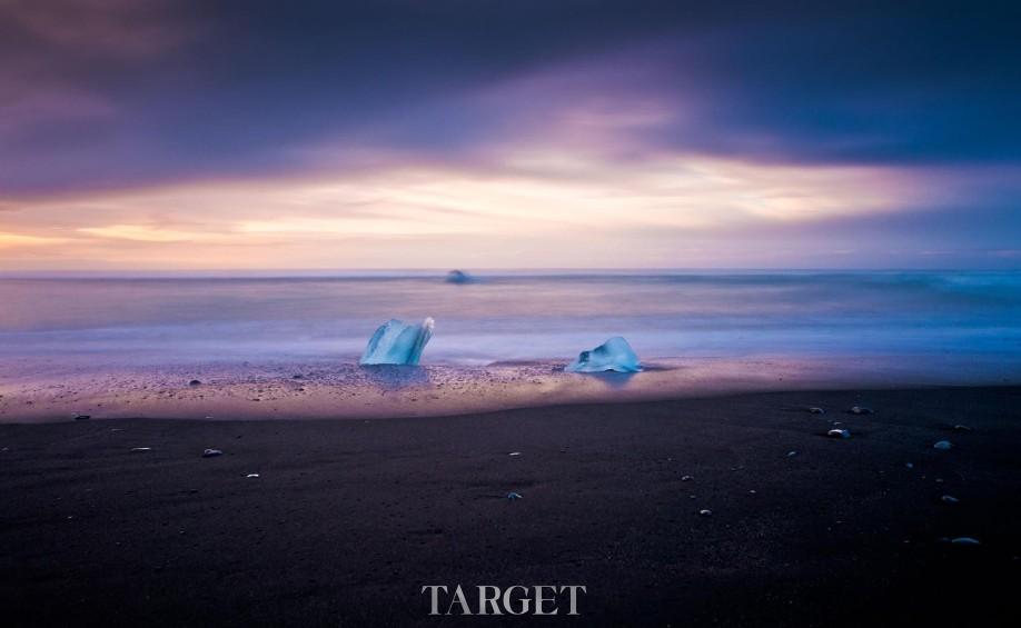 "冷酷"的世界尽头 图赏冰岛湛蓝浮冰的孤独之美