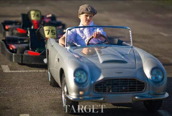 阿斯顿·马丁打造儿童跑车 实现孩子的梦想