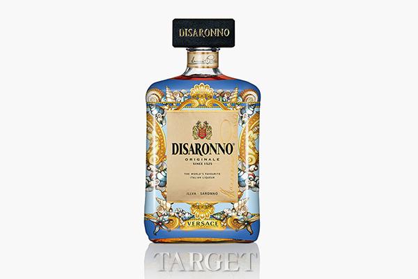 意大利香甜酒品牌 Disaronno与Versace 合作