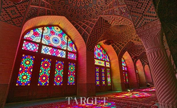 彩釉光影 图赏美轮美奂的粉红清真寺