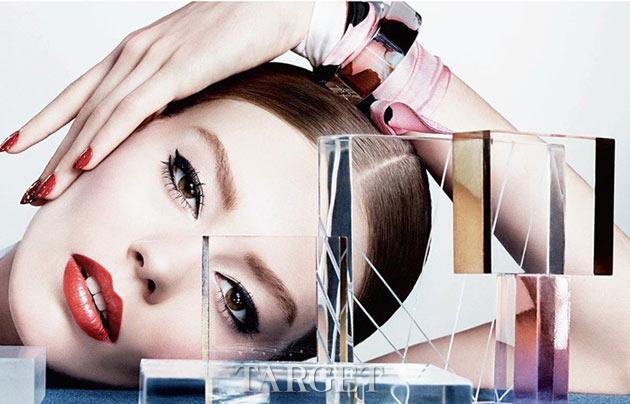 Dior彩妆的“光学游戏” Ondria Hardin魅惑演绎