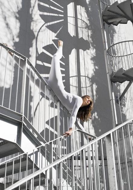 瑜伽美学 “The Urban Yoga”用身体探索城市