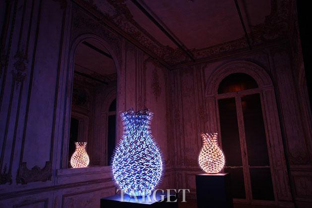 水与火元素的对立 源于东方文化的LED动态花瓶
