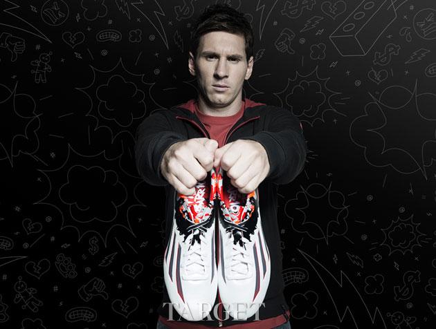 Adidas 为梅西打造pibe de barr10足球战靴