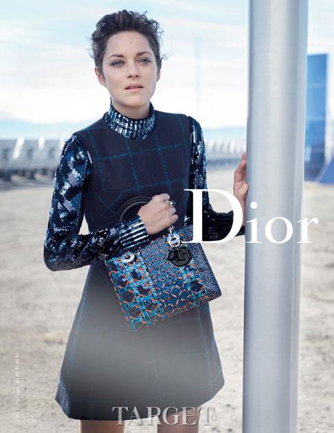 影后Marion Cotillard演绎Dior春季“未来风”