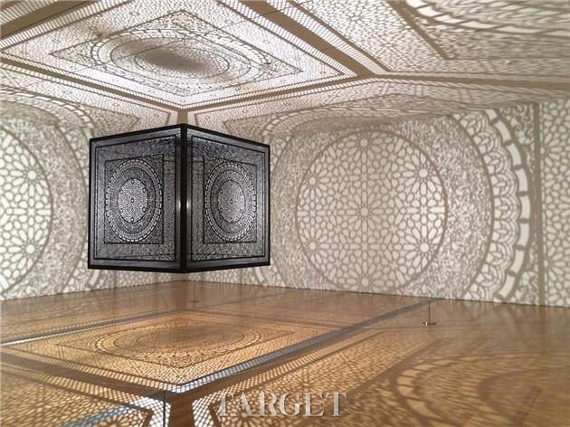 Anila Quayyum Agha：金碧辉煌的“潘多拉宝盒”