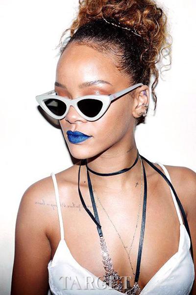 乐坛天后Rihanna的唇色色卡，你能HOLG住哪个？