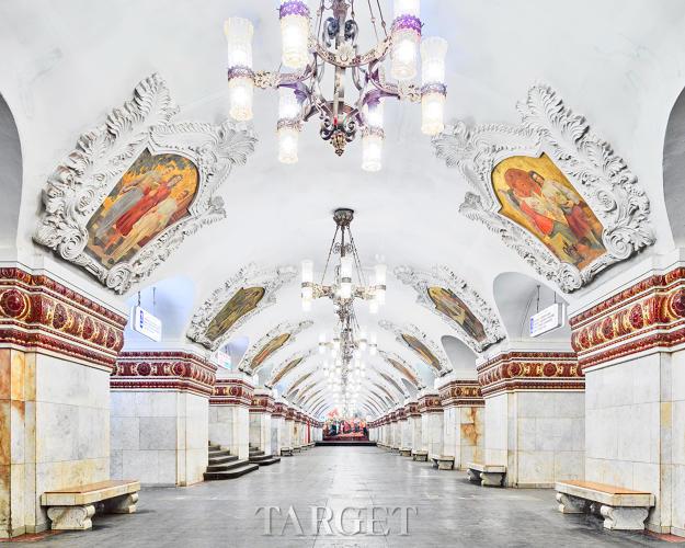 莫斯科地铁站：让你置身于华丽的宫殿中