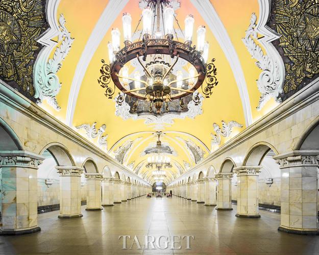 莫斯科地铁站：让你置身于华丽的宫殿中