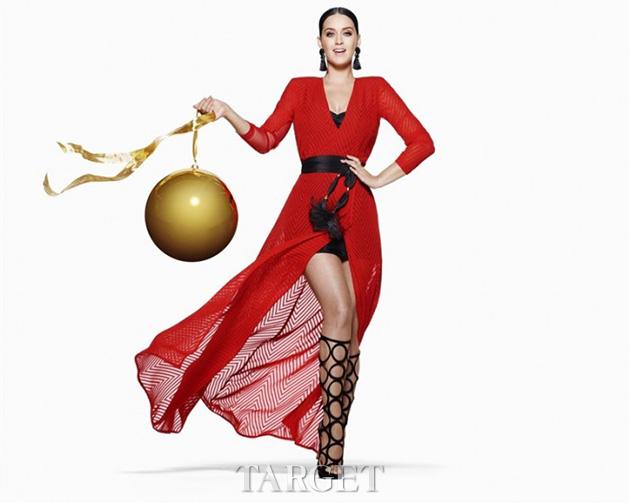 百变女王Katy Perry演绎H&M Holiday系列