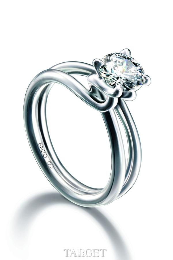 独有88个刻面以及刻有“永恒”符号 “∞”的ENZO88系列钻石戒指寓意无限爱意和永恒承诺。