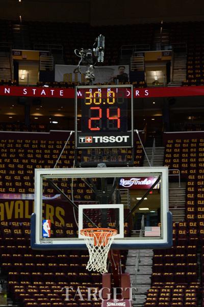 天梭表携手NBA共同发布全新24秒计时器及综合计时系统